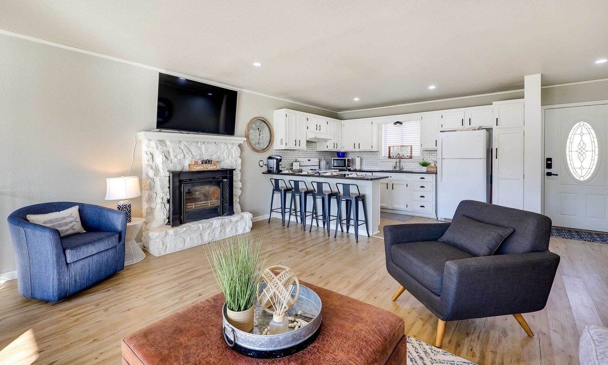 Jay House | Deck,Fire Pit & Grill: Grand Lake Lakefront Home
