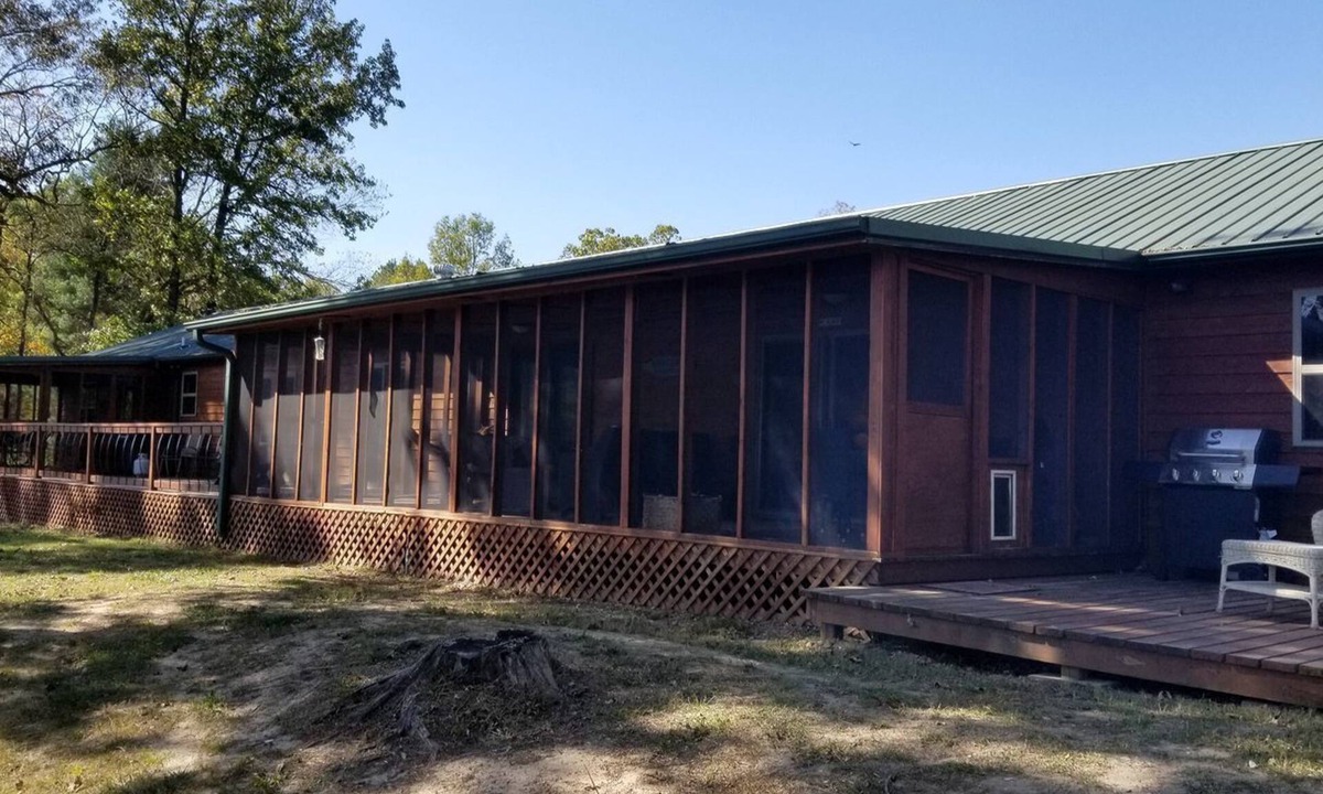 Calico Rock Cabin | Deck of Dreams: Cabin with Unrivaled River Views in Arkansas