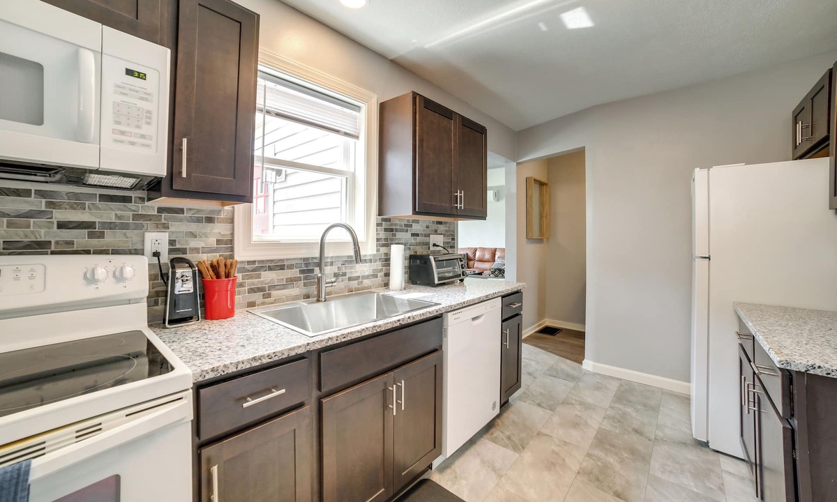 Natrona Heights Cottage | Deck & Patio: Inviting Abode in Natrona Heights!