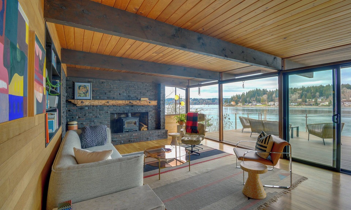 Retsil House | Deck & Views: Luxe Waterfront Port Orchard Retreat