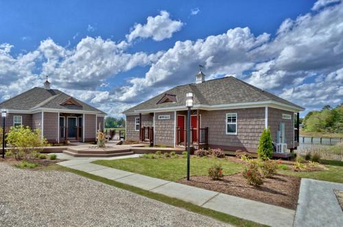 Suffolk Hotel | Decoys