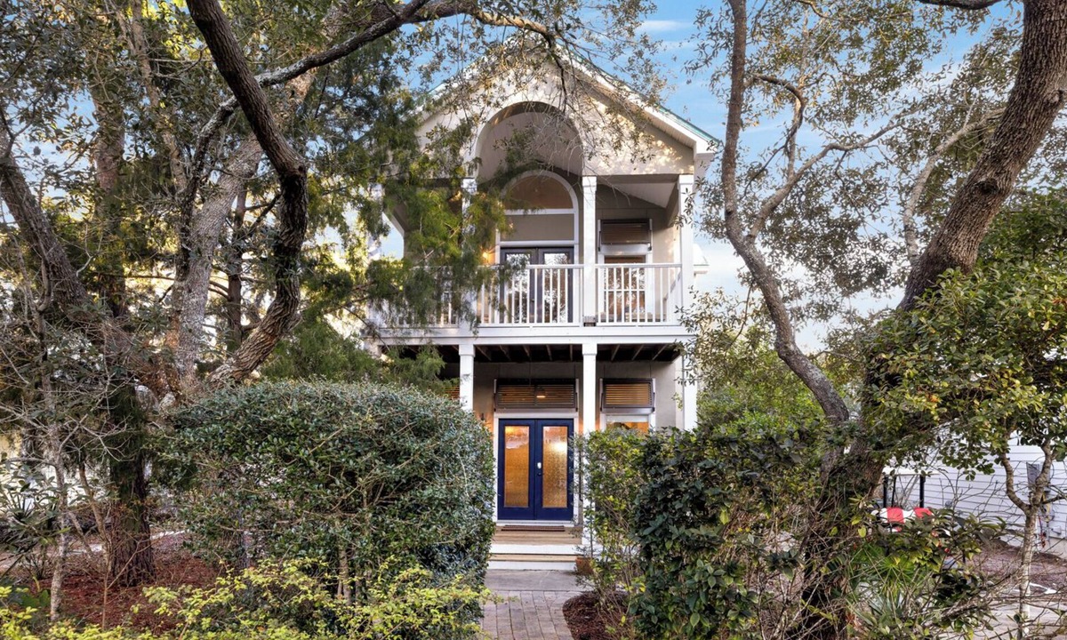 White's Gulfview House | Deeded Beach Access & Private Balconies & 3 King Beds