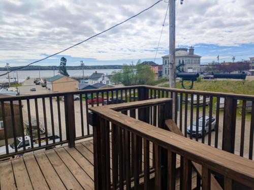 Eastport Apartment | Deep Cove Escape in Eastport