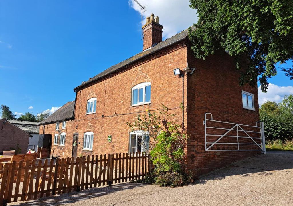 Doveridge House | Deepmoor Farmhouse, Doveridge, Derbys.