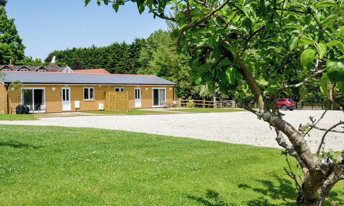 Abbess Roding Cottage | Deer Cottage 1 UK39330