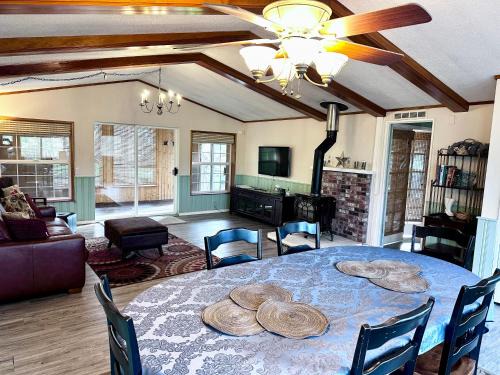 Deer Harbor House | Deer Harbor Cottage & Suites