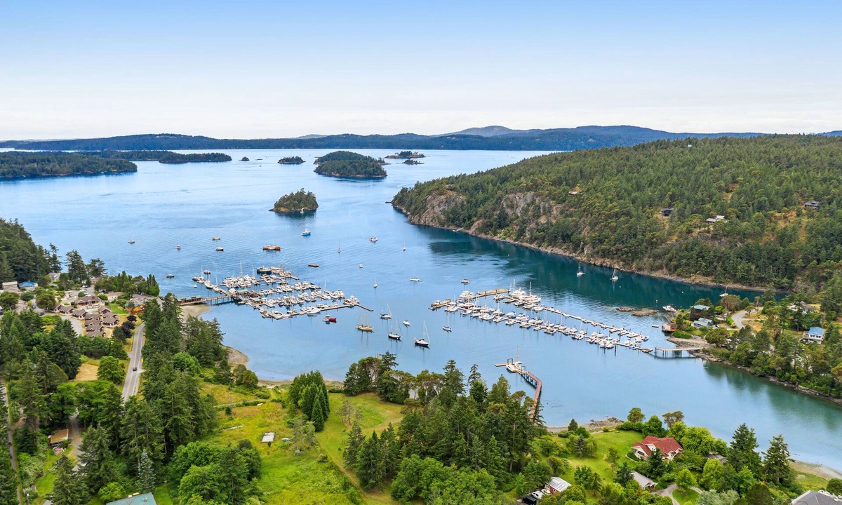 Deer Harbor Hotel | Deer Harbor Inn