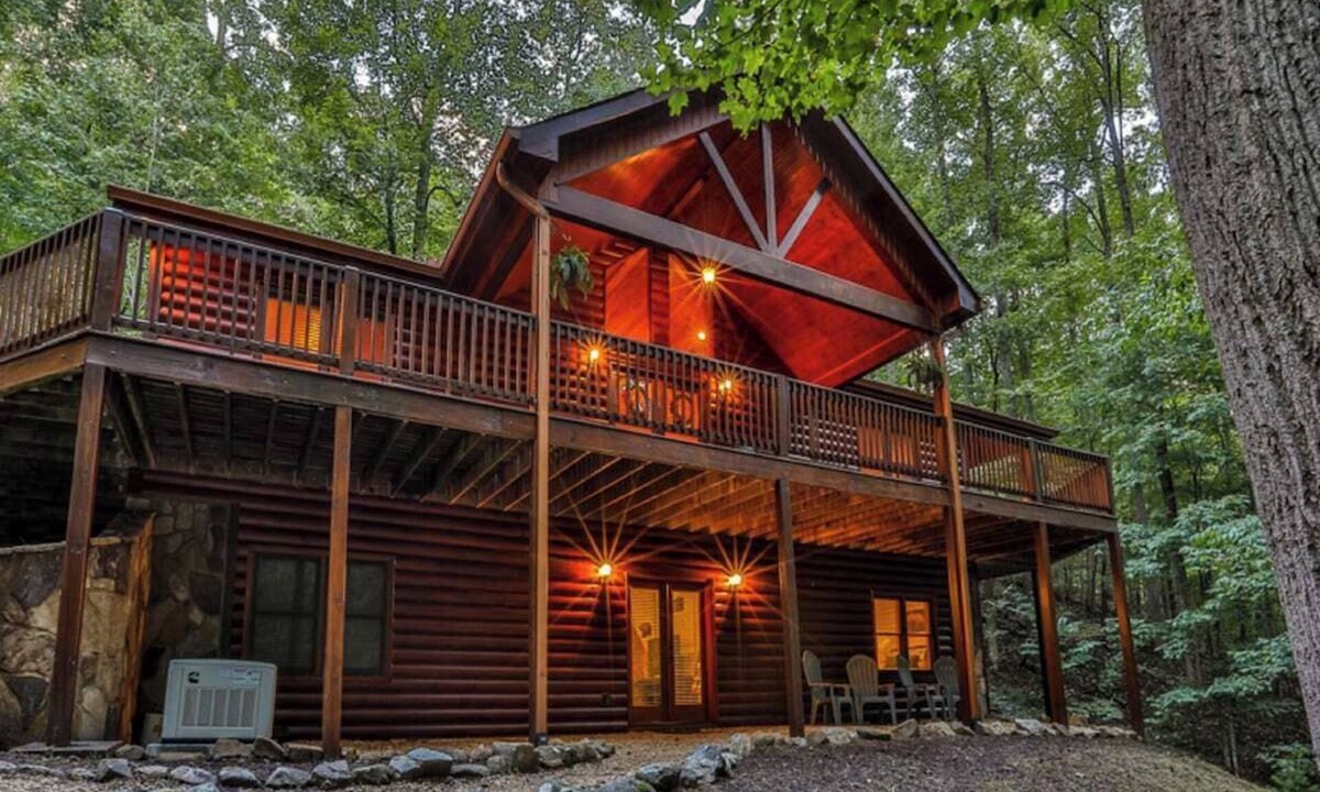 Walnut Mountain Cabin | Deer Haven - Dog Friendly, Game Room -Minimum Age