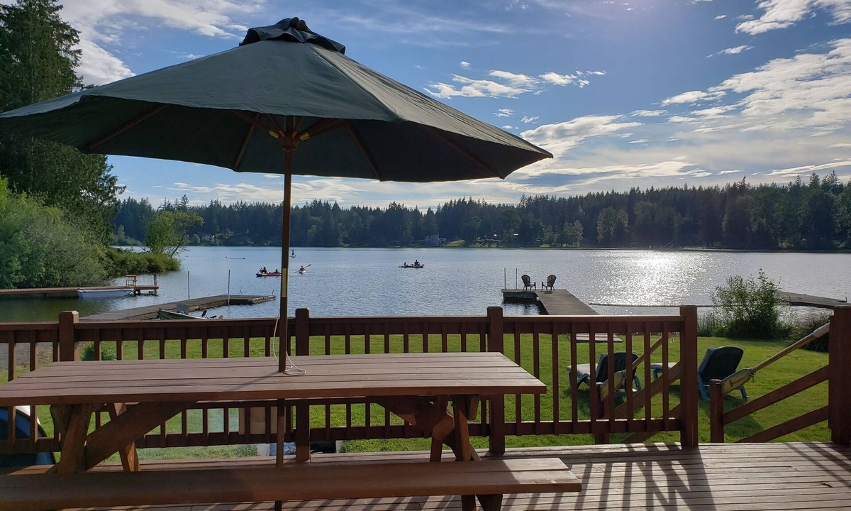 Clinton Cabin | Deer Lake Summer Getaway