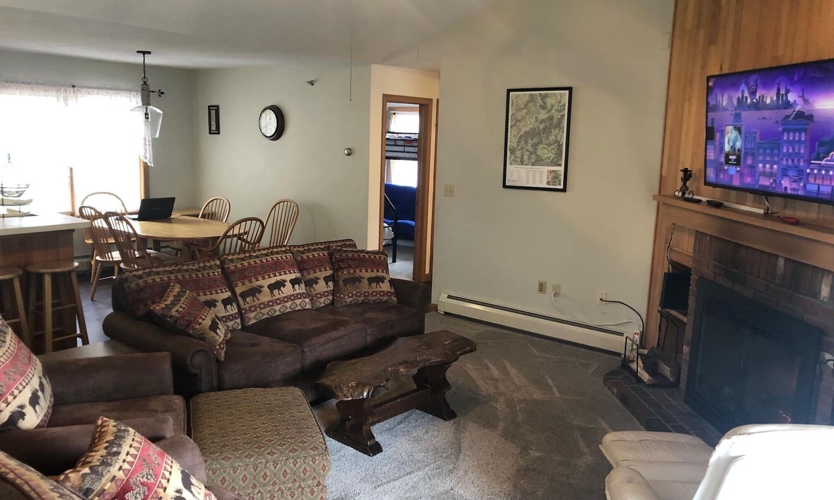 North Woodstock Condo | Deer Park/Loon Mtn. - Riverfront Condo – Near Clubhouse