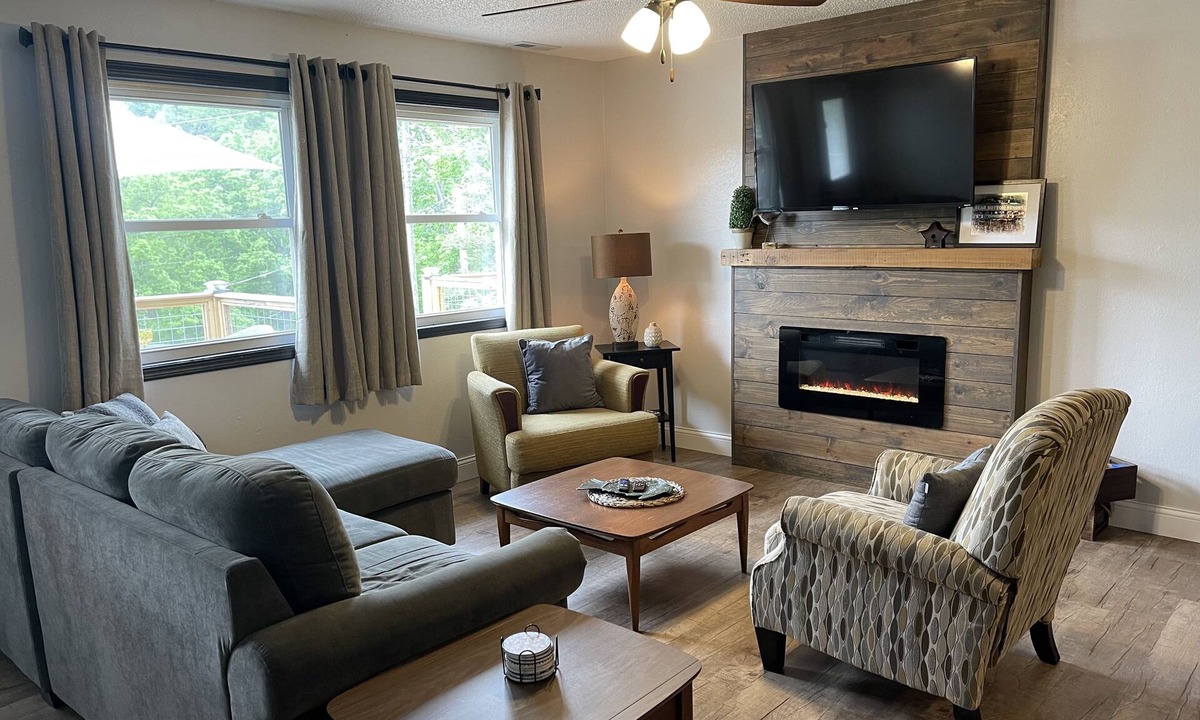 Sunrise Beach House | Deer Ridge Duplex - Beautiful Lake View with Shared Dock!