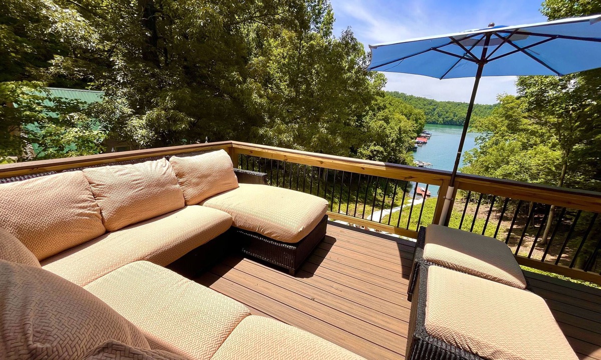 La Follette House | Deerfield Hideaway At Old Smokey 5 Bedroom Home