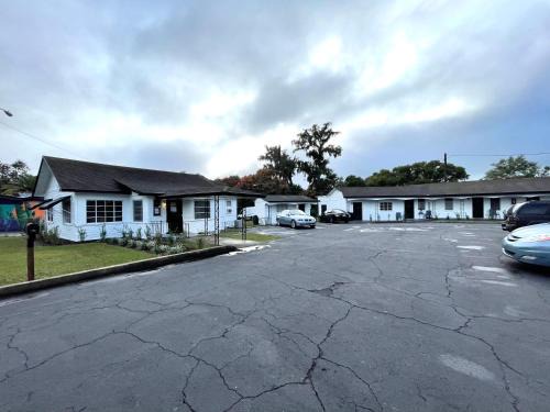 DeLand Hotel | Deland Motel