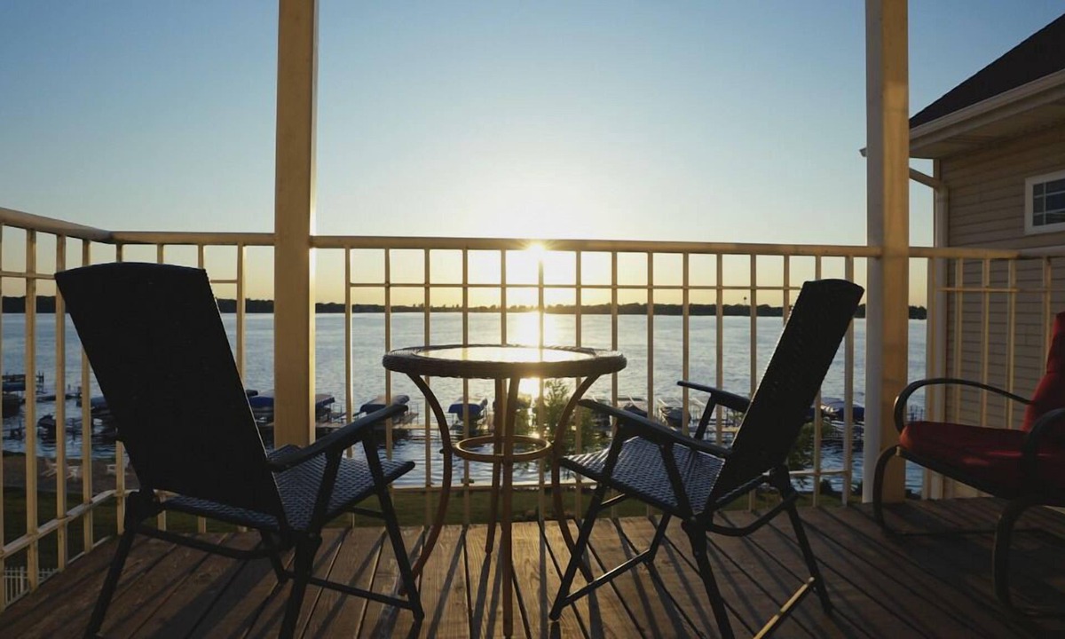 Delavan Lake Hotel | Delavan Lake Resort