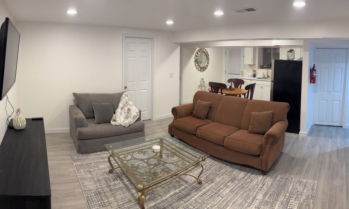 Potomac Apartment | Delightful 2-bedroom basement apartment in Potomac.