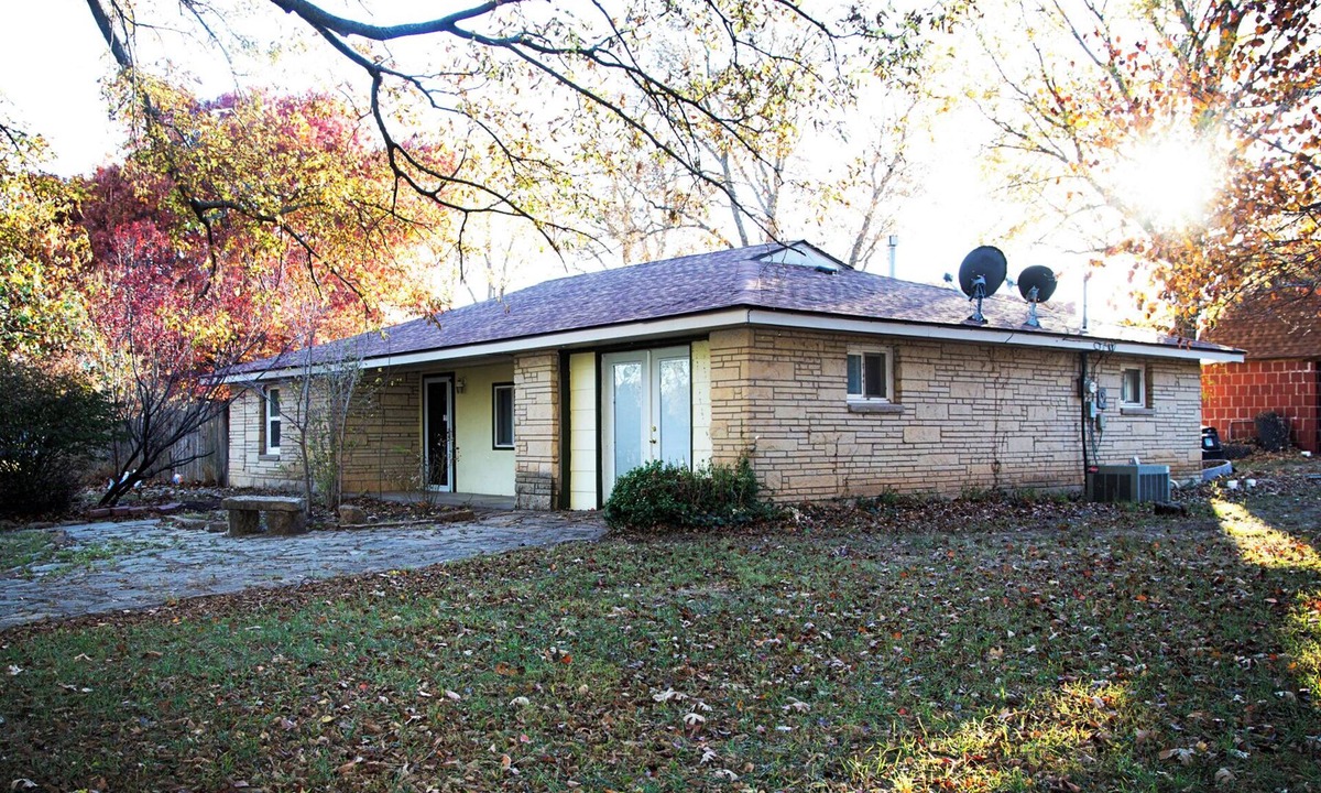 Fall River House | Delightful 3-bedroom house with AC in Fall River