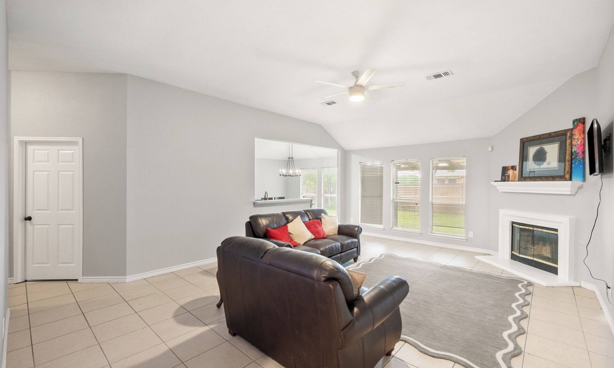 South Arlington House | Delightful 4-bedroom house in Mansfield [PEACE OF MIND IS PRICELESS]