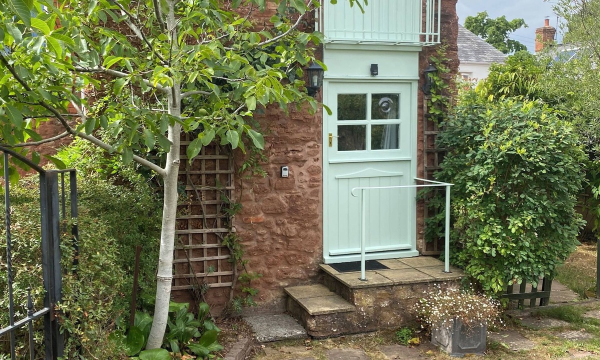 Bishops Lydeard House | Delightful Barn Conversion in village beneath the beautiful Quantock Hills AONB