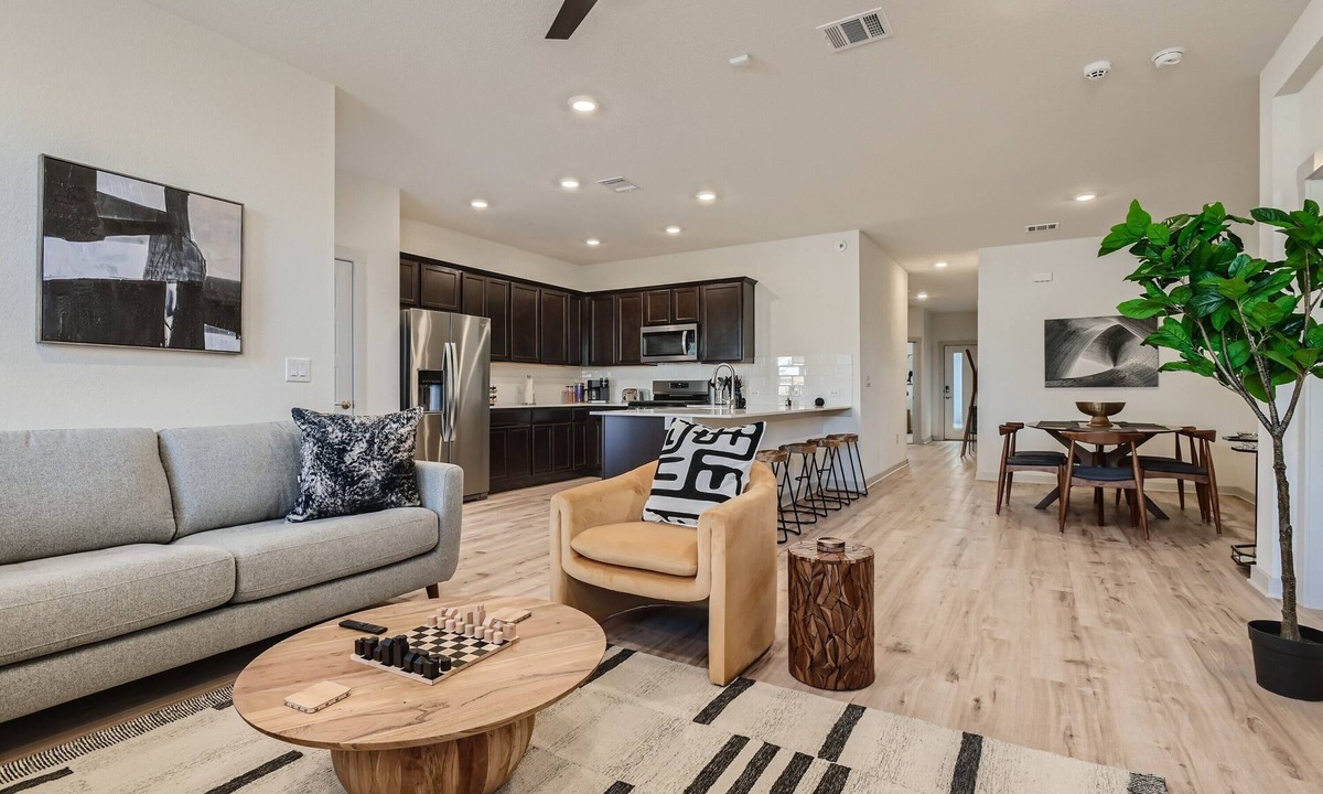 Leander House | Delightful brand NEW 3-bedroom Modern House + Sleeps 6