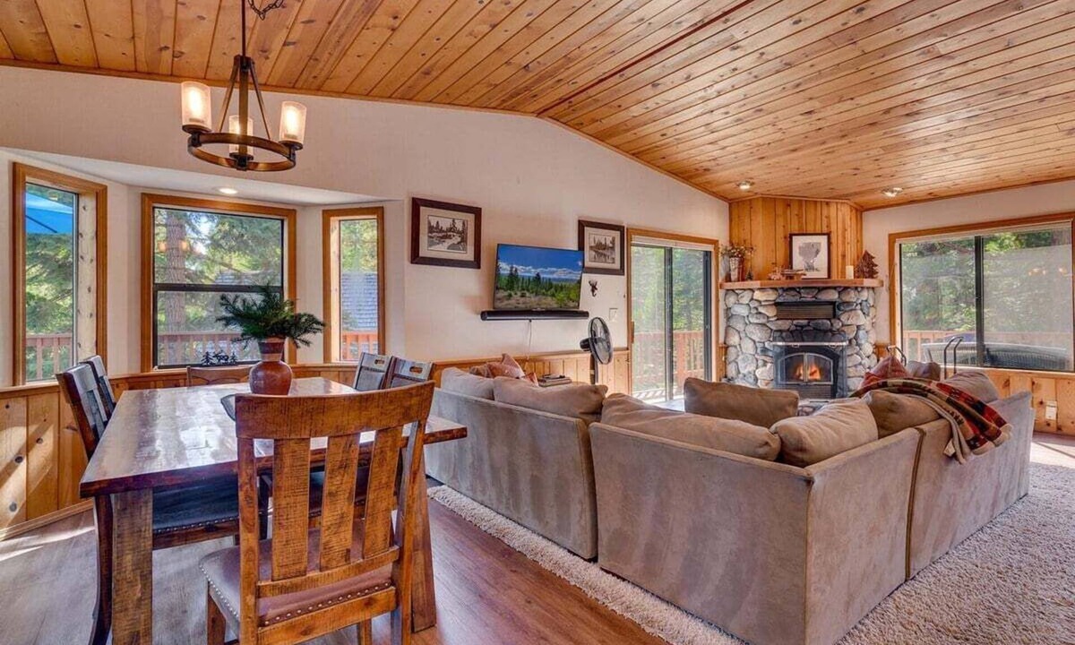 Carnelian Bay House | Delightful Cabin in Carnelian Bay