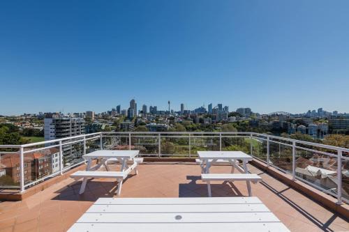 Darling Point Apartment | Delightful Darling Point Studio w Stunning Rooftop