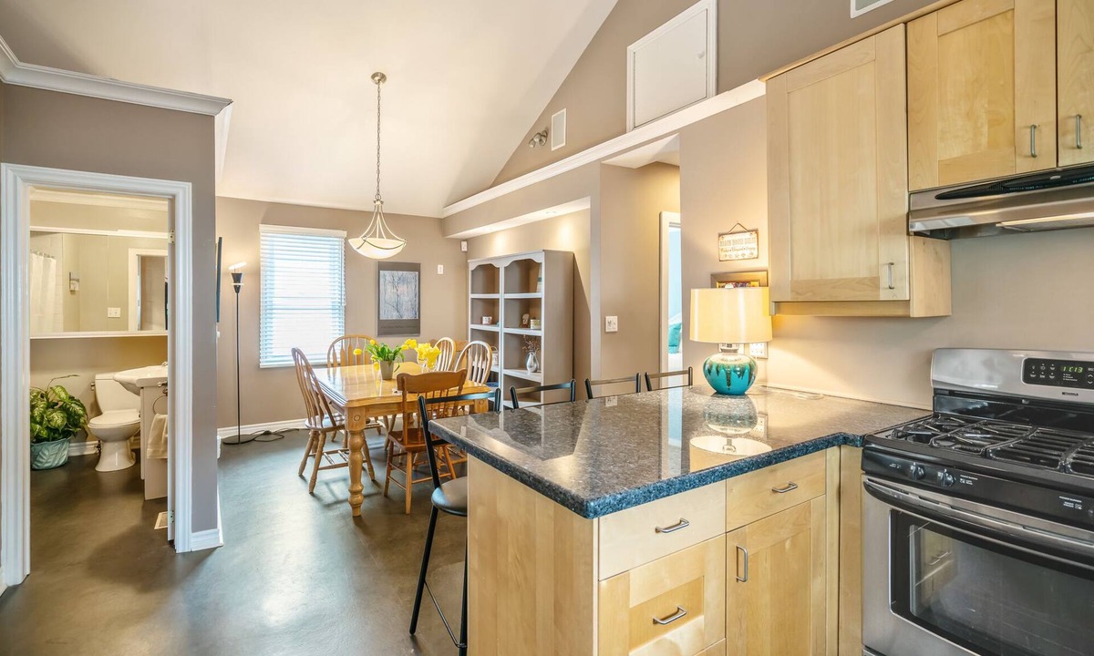 Crystal Beach Cottage | Delightful Derby Retreat!