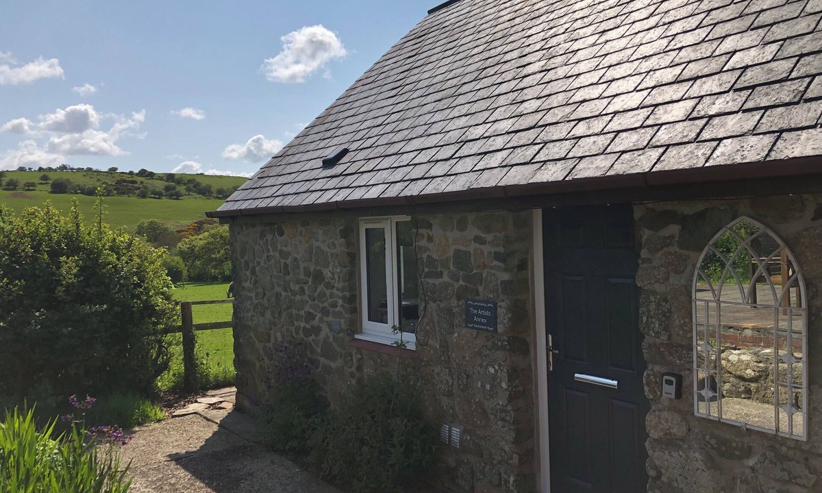 Fivelanes House | Delightful Granite Barn in the Cornish Countryside