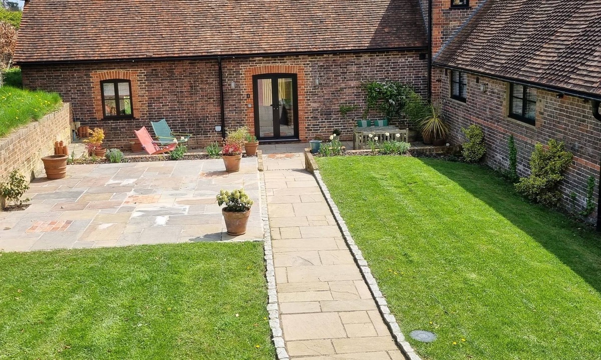 Langton Green House | Delightful newly converted dairy