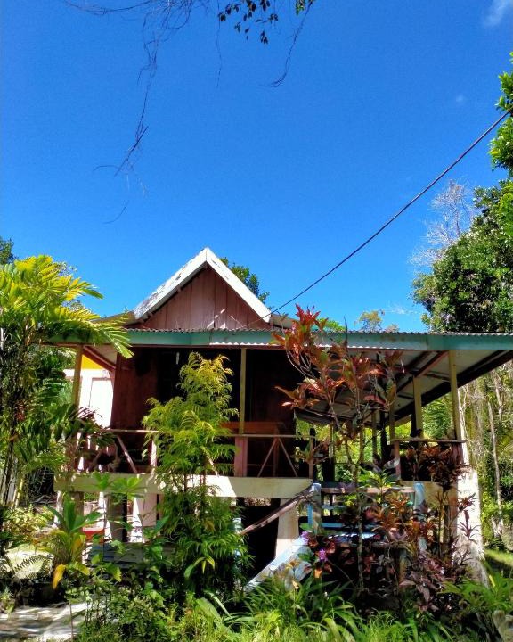 Nuhu Roa Cabin | Delima Cottage, Ngurbloat Beach