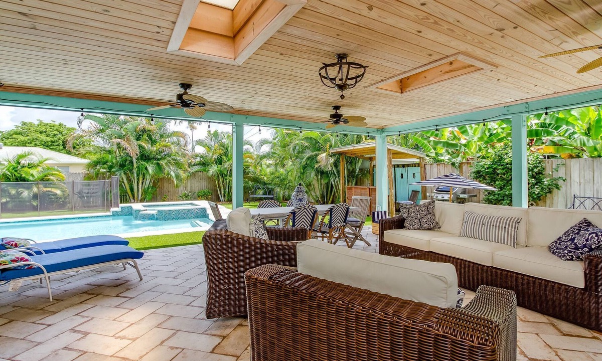 Lake Ida Shores House | Delray Beach, spend the holidays warmly, heated pool!