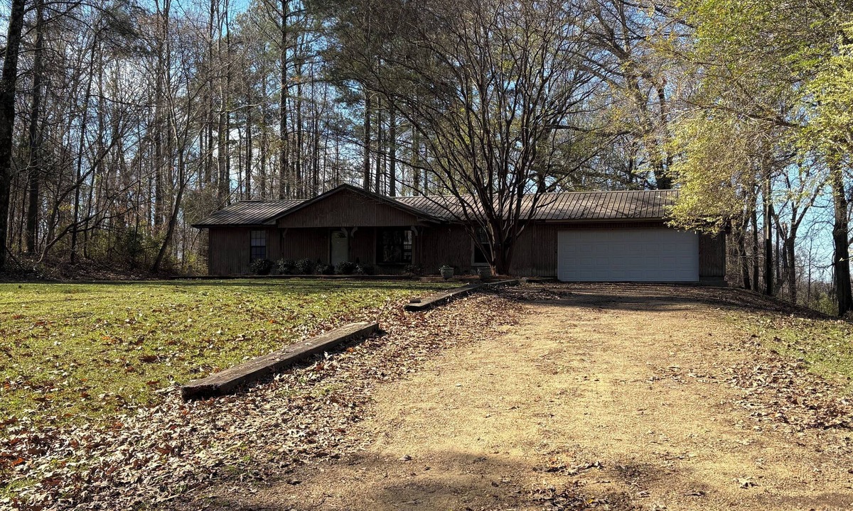 Benton House | Delta Hills 3-bedroom house in NW Yazoo County