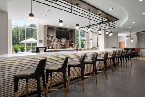 Colonial Heights Hotel | Delta Hotels by Marriott Colonial Heights