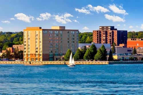 Sault Ste. Marie Hotel | Delta Hotels by Marriott Sault Ste. Marie Waterfront