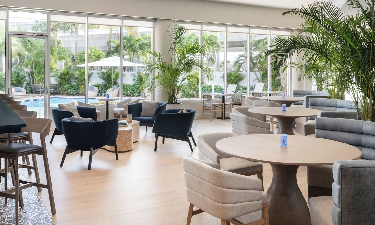 West Palm Beach Hotel | Delta Hotels by Marriott West Palm Beach