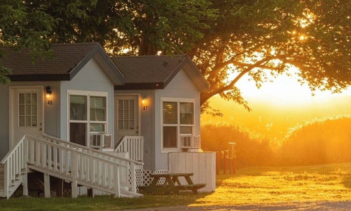 Isleton Cabin | Delta Shores Resort