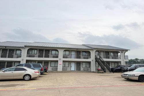 Mesquite Hotel | Delux Inn Mesquite Near I-30 Dallas