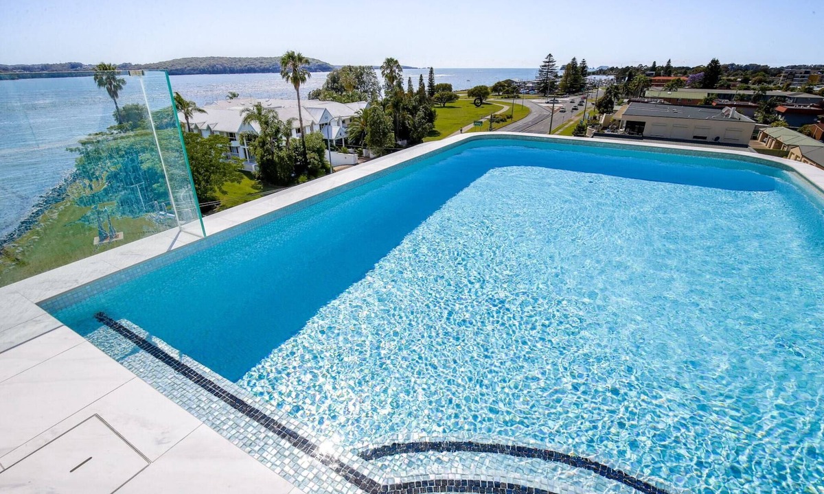 Batemans Bay Apartment | Deluxe 3-Bed Unit with Views