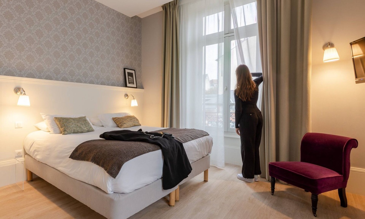 Limoges Apartment | Deluxe air-conditioned studio - Maison Blanche