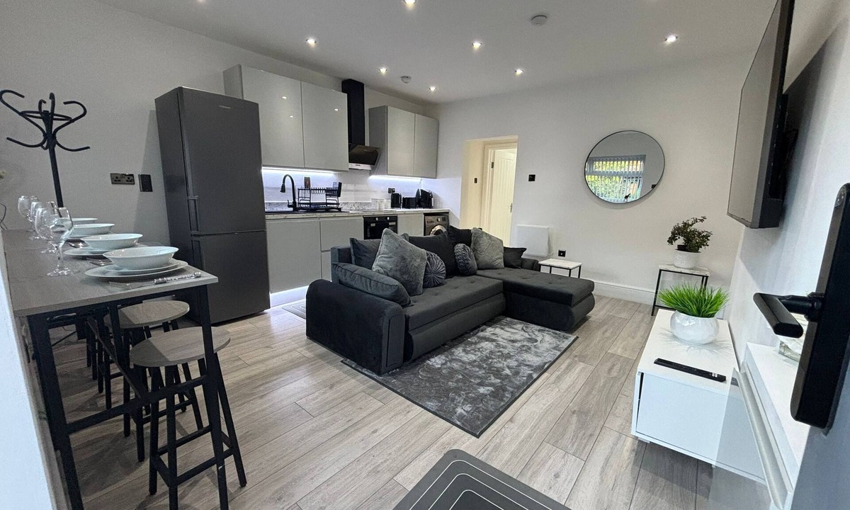 Levenshulme Apartment | Deluxe Apartment in Central Manchester