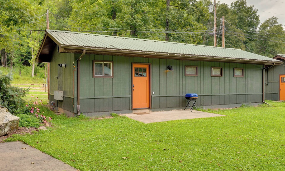 Hillsgrove Cabin | Deluxe Cabin G: 9 Mi to Worlds End State Park!