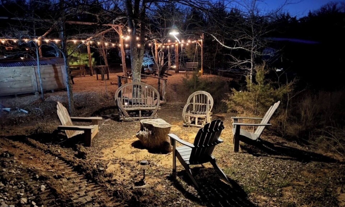 Honey Grove RV Rental | Deluxe camping in newly remodeled airstream!