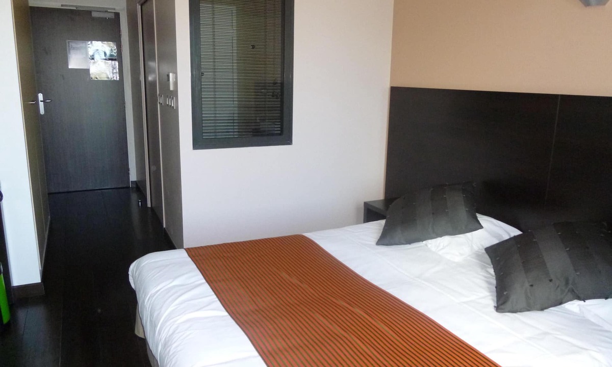 Belleville-sur-Loire Hotel | DELUXE garden side room