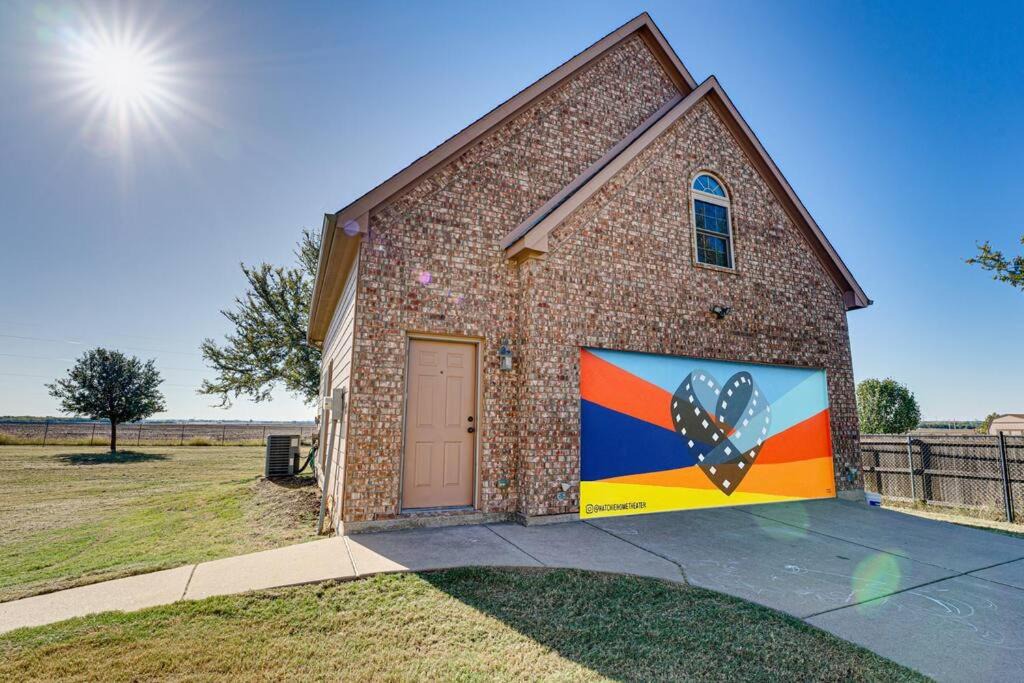 Waxahachie House | Deluxe Home Theater With Amazing Panoramic View