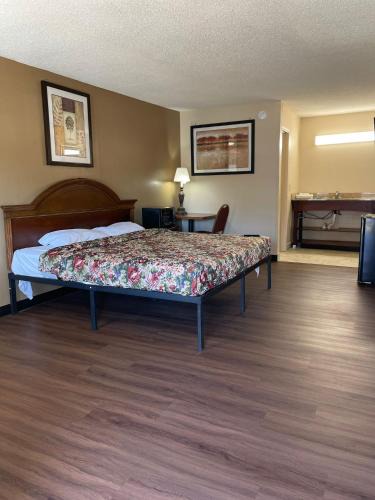 Warsaw Hotel | DELUXE INN