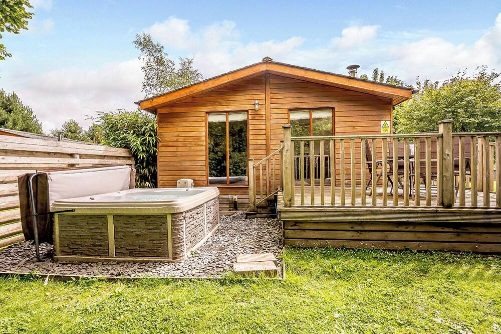 Allithwaite Ski Chalet | Deluxe lodge designed with luxury in mind.