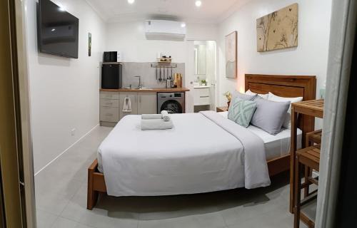 Holmview Apartment | Deluxe Queen Studio