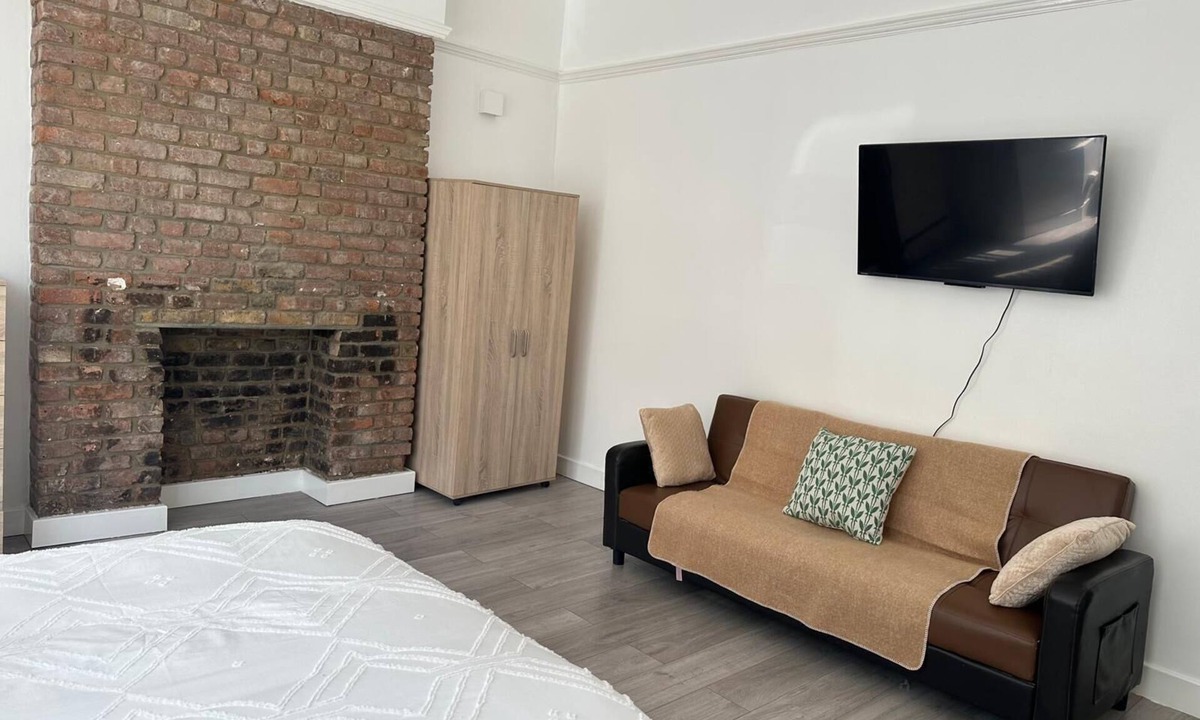 Brownswood Apartment | Deluxe studio near Emirates Stadium