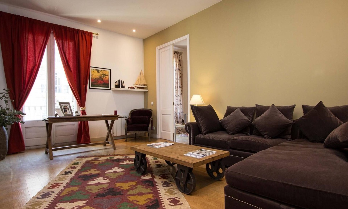 Dreta de l'Eixample Apartment | Deluxe three bedrooms apartment