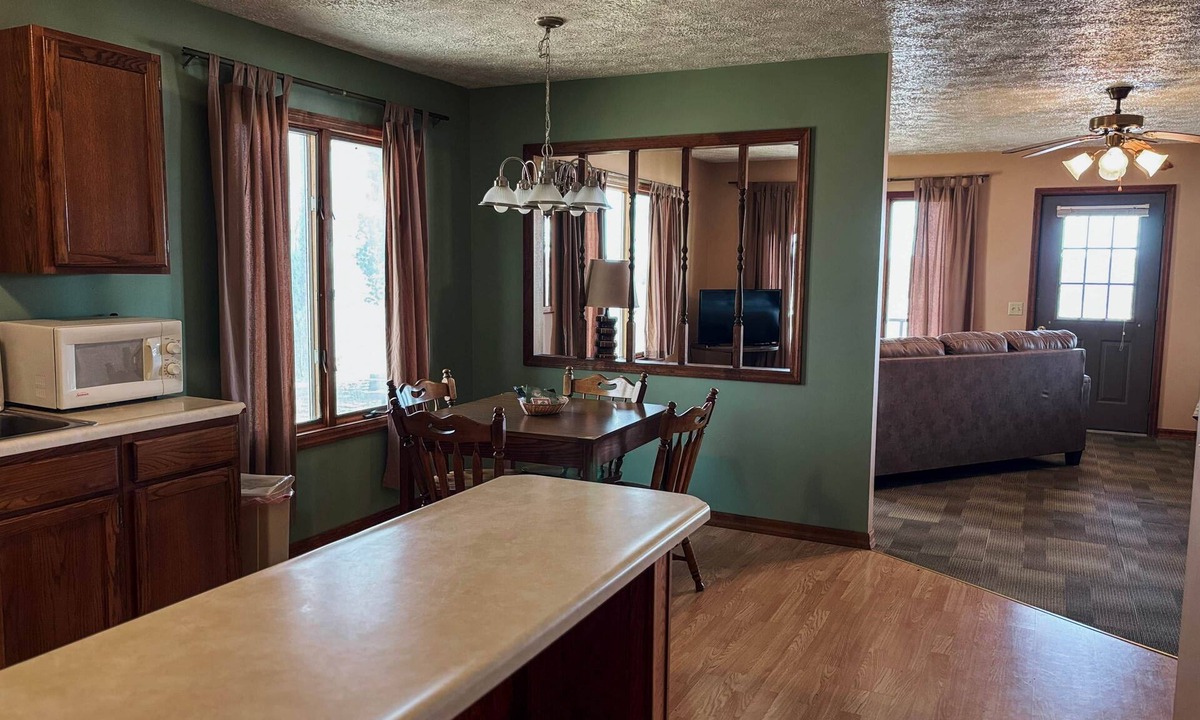 Golconda House | Deluxe Two Bedroom Bungalow w/Full Kitchen & View!