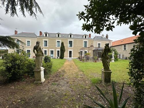 Vertou Apartment | Demeure du NID de la Création